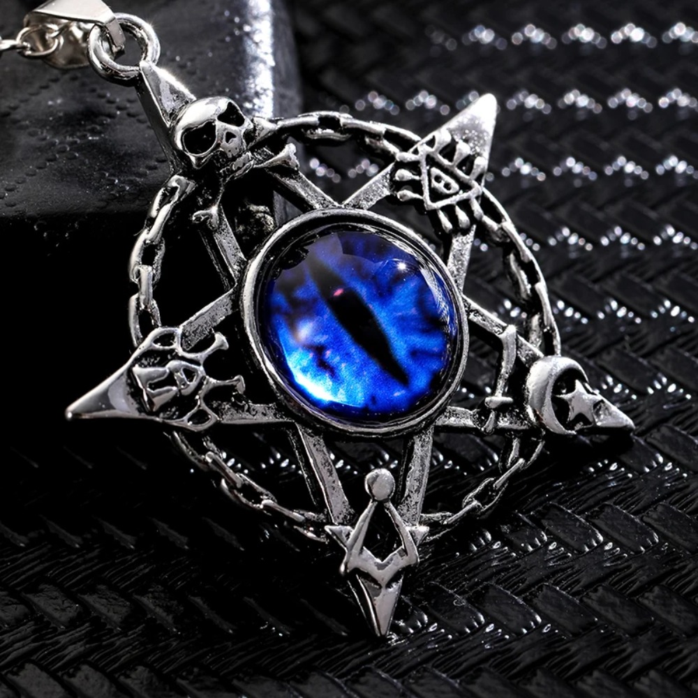 Mens Accessories Style - Collana con ciondolo a forma di