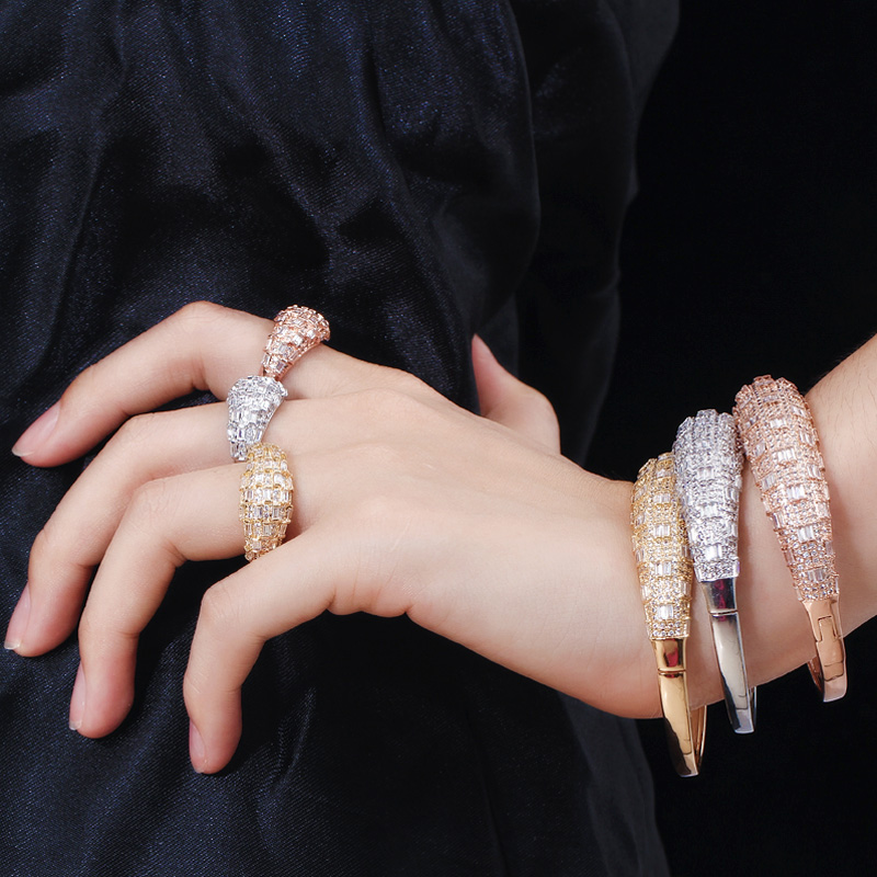 Pera Luxury Dubai Gold Color S - Men Accessories In Dubai recensione e prezzo