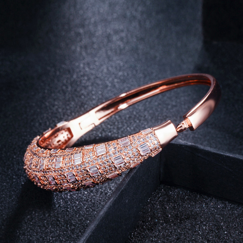 Pera Luxury Dubai Gold Color S - Men Accessories In Dubai recensione e prezzo